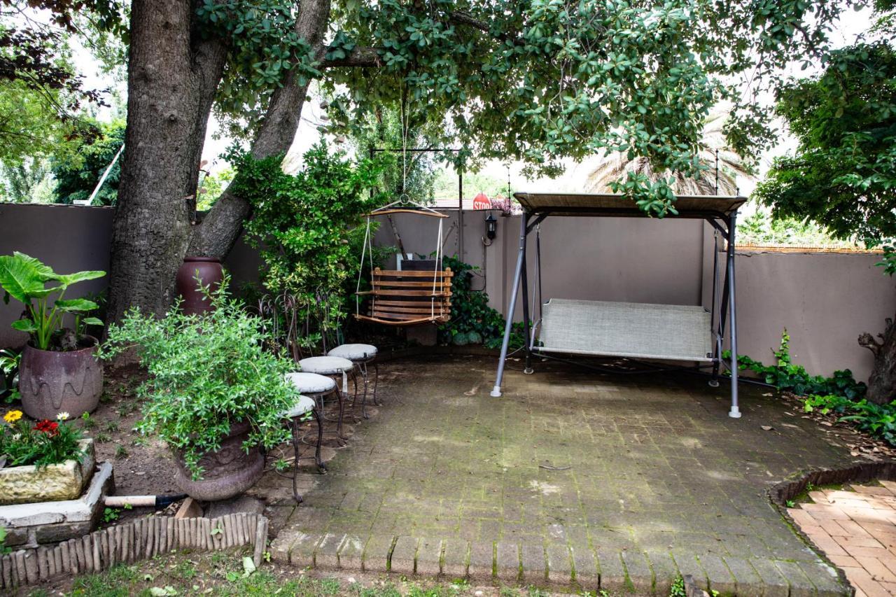 Woodpecker Guesthouse Ficksburg Kültér fotó