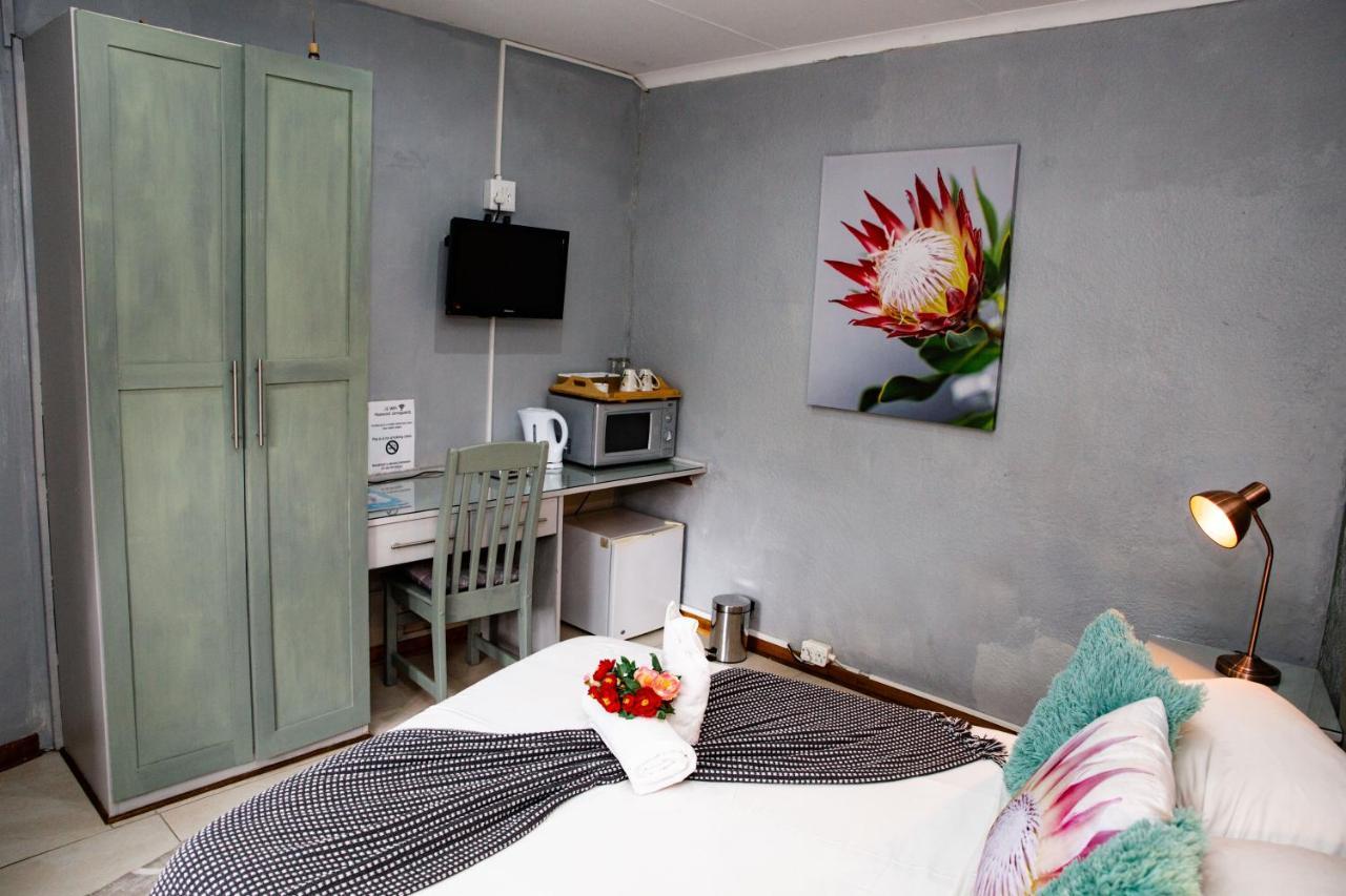 Woodpecker Guesthouse Ficksburg Kültér fotó